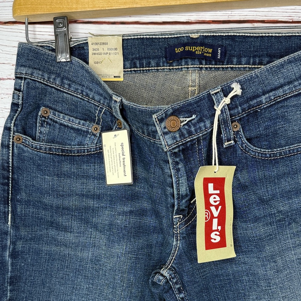Levi's Medium Blue Denim 524 Superlow Jeans with Red Tab Size 7 Short NWT
